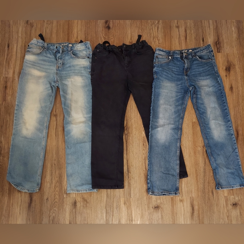 Cat & Jack Men's Light Blue, Dark Blue, and Black Jeans Used Condition.